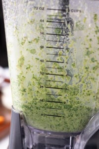 blending the green paste for hara masala chicken