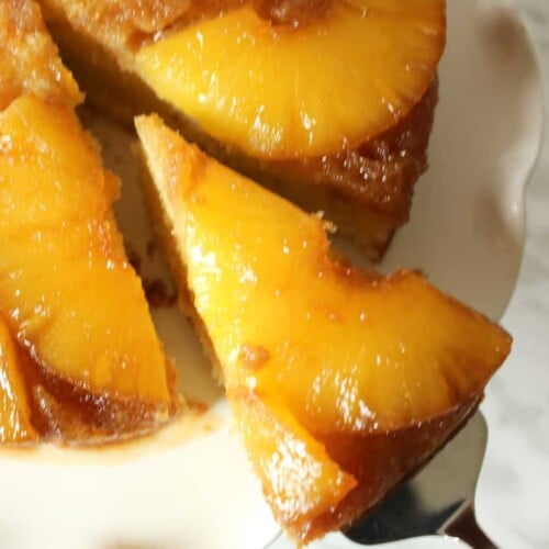 https://www.flourandspiceblog.com/wp-content/uploads/2017/07/pineapple-upside-down-cake-6-500x500.jpg