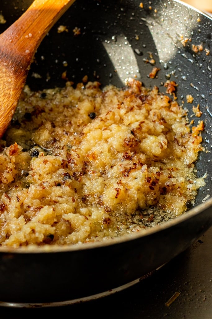 caramelized onions for koftay ka salan