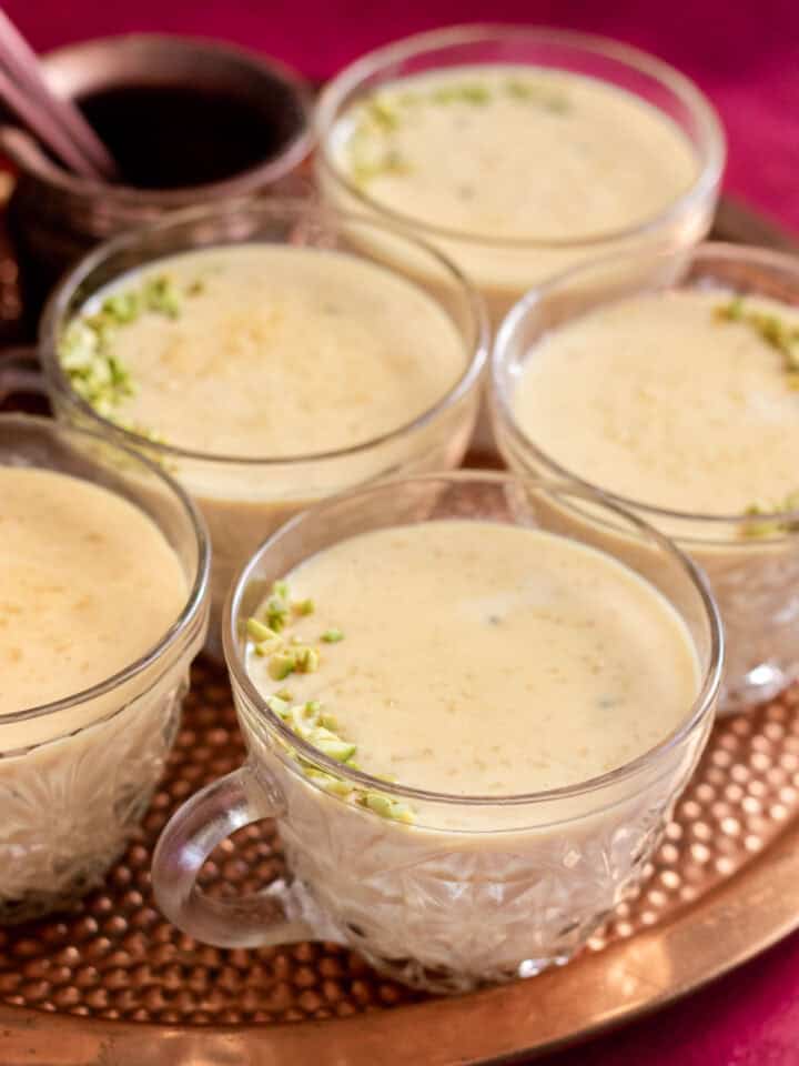 cups of instant pot kheer on a tray